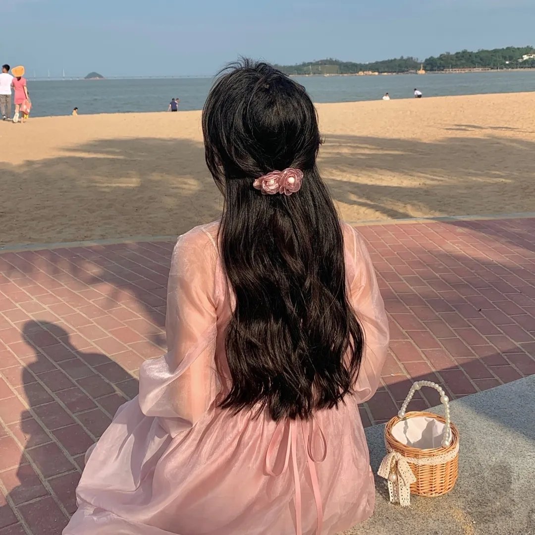 裸男怨女